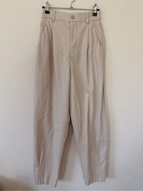 Lulu’s High Waisted Pleated Tapered Pants Size S